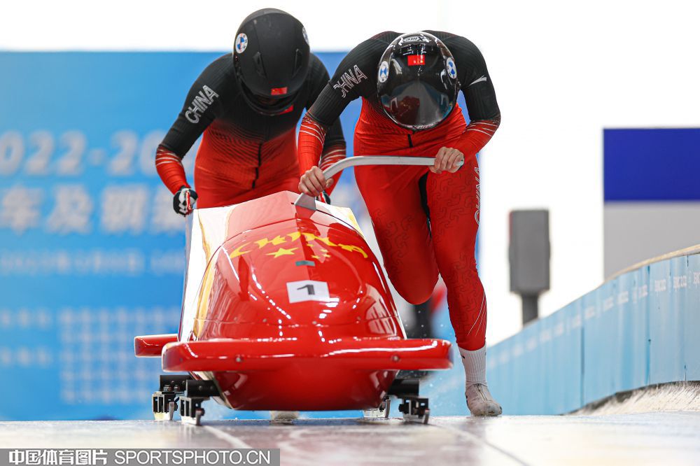 波波维奇倒下的45分钟：—从圣城急诊室到康复奇迹，揭秘铁血教头的人生至暗时刻.